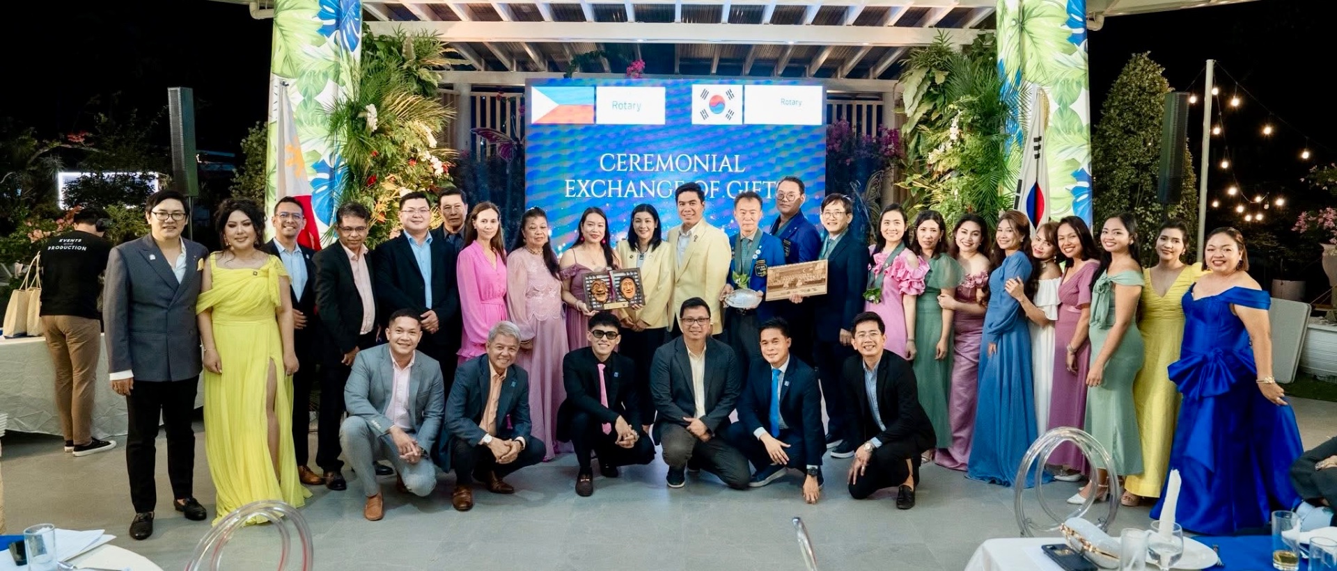 Banilad Metro group photo